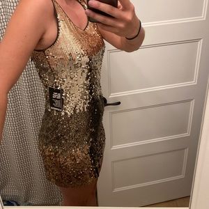 Express sequin dress Size small Gold tones